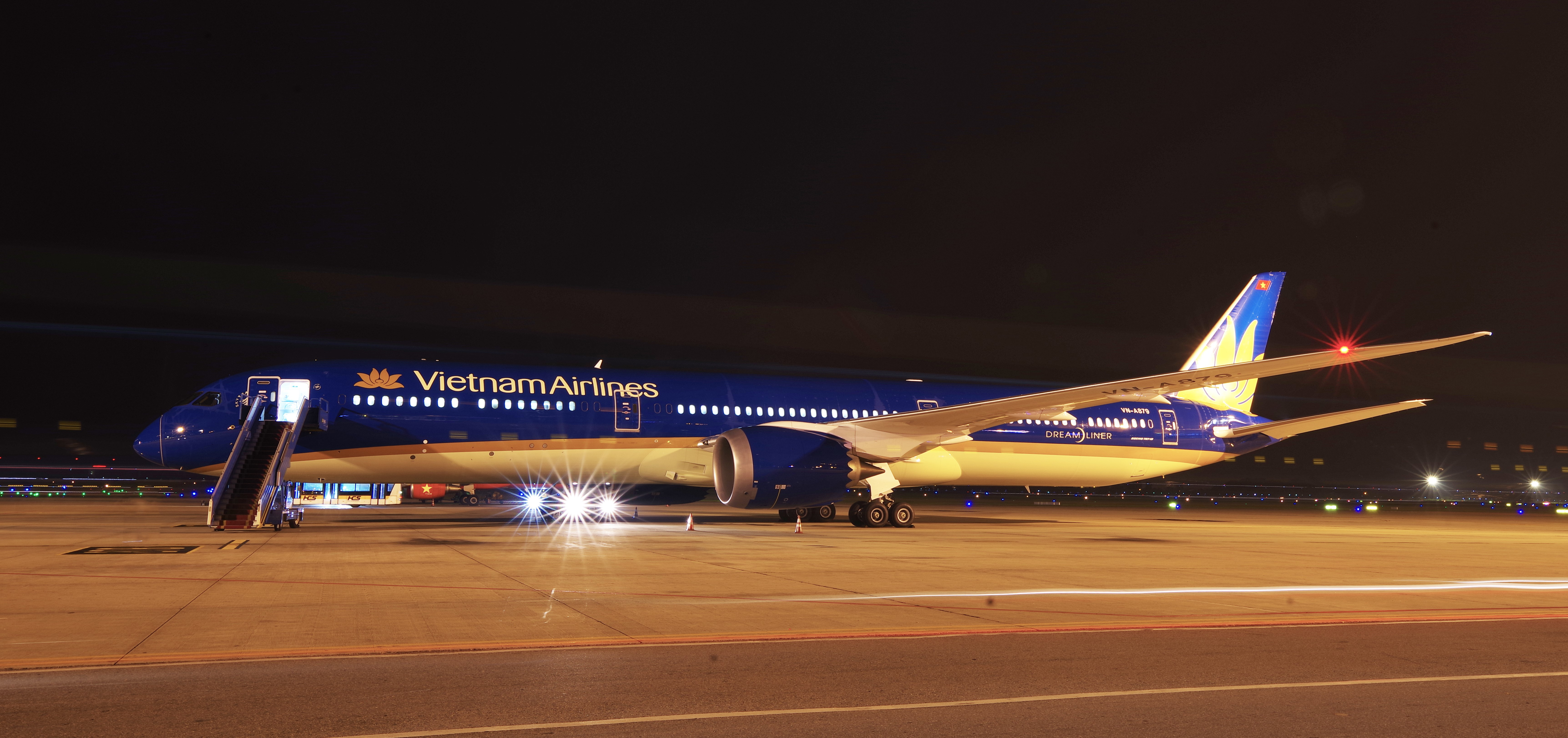 Máy bay Boeing 787-10 Dreamliner gia nhập đội bay của Vietnam Airlines